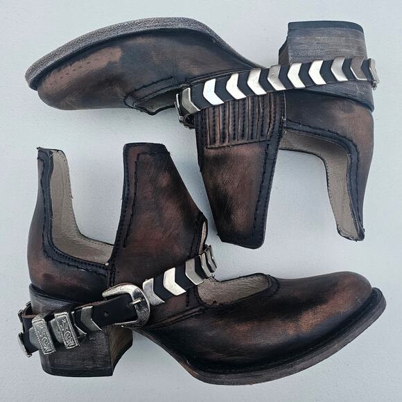 Distressed Ankle Bootie FreeBird Steven Blade Size 8 Black Brown Leather Buckle - Picture 15 of 16